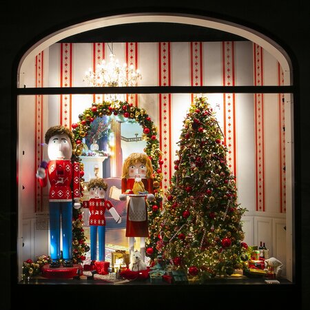 KaDeWe unveils Christmas windows