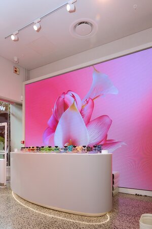 First Beauty Standalone Store