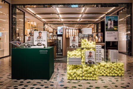 Globus Assouline X Federer