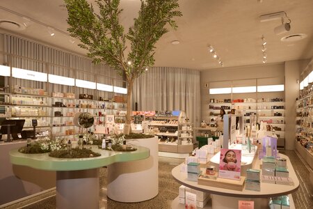 First Beauty Standalone Store